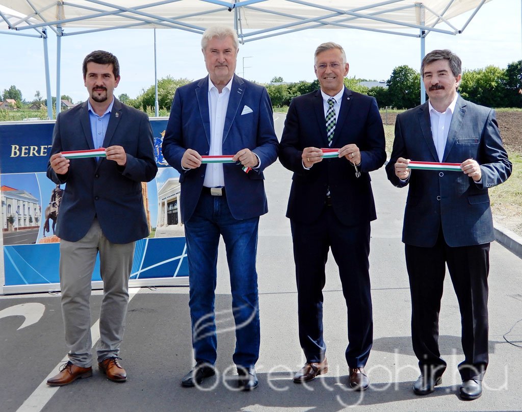 Északi iparterület átadása 18